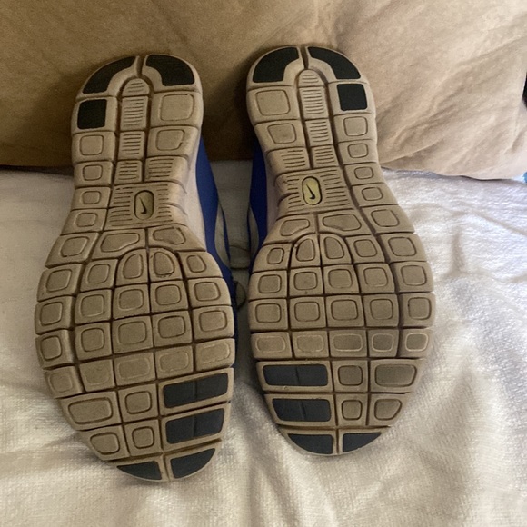 Blue and white Nike - Picture 2 of 5